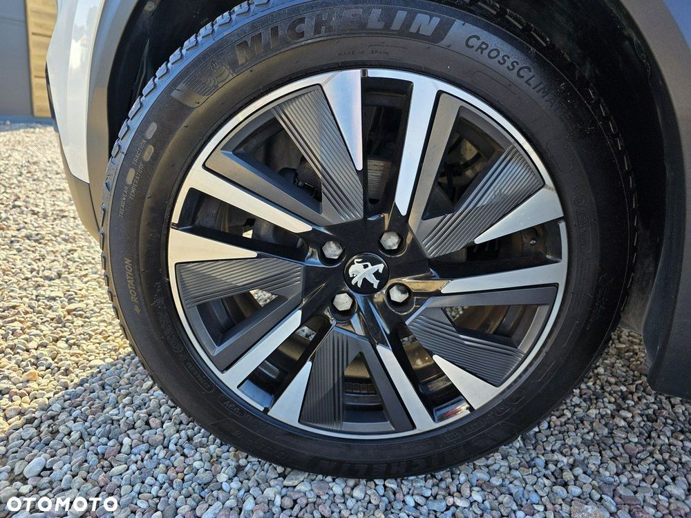 Peugeot 2008 - 9