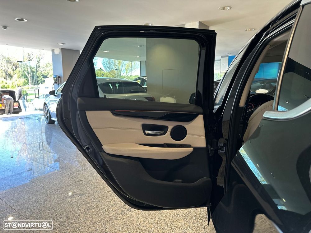 BMW 216 Active Tourer d Line Sport - 23