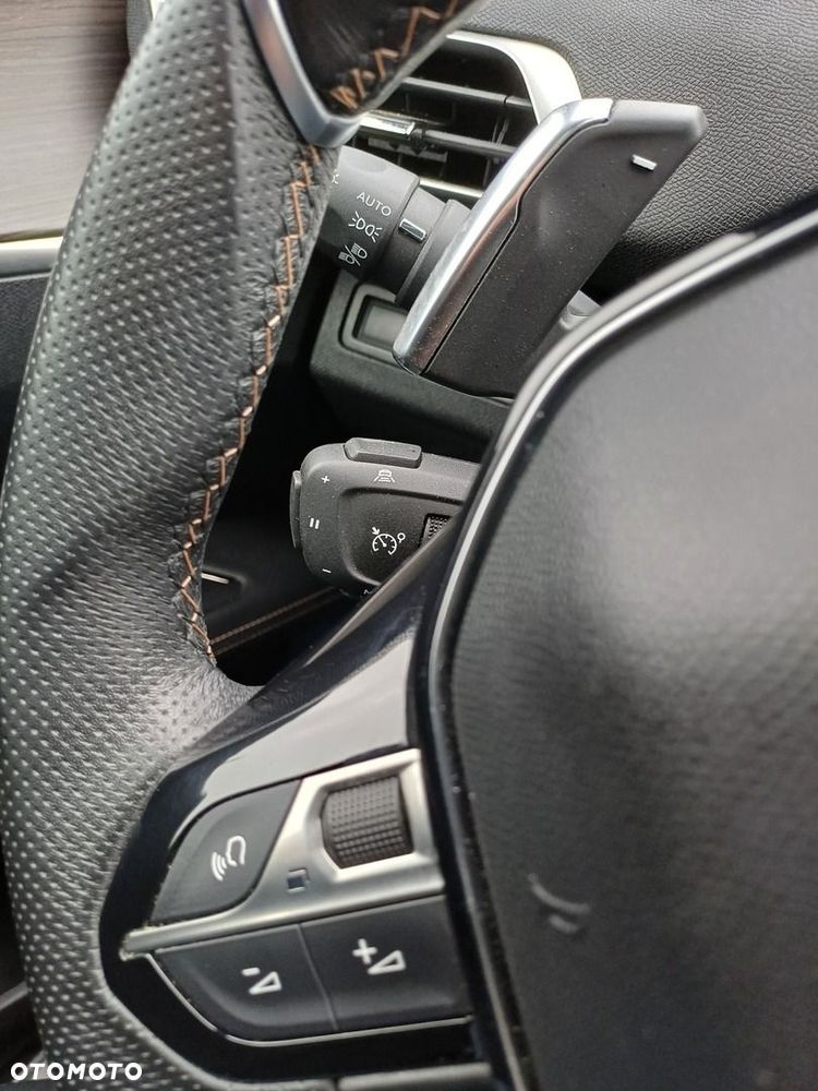 Peugeot 3008 1.2 PureTech GT Pack S&S EAT8 - 29