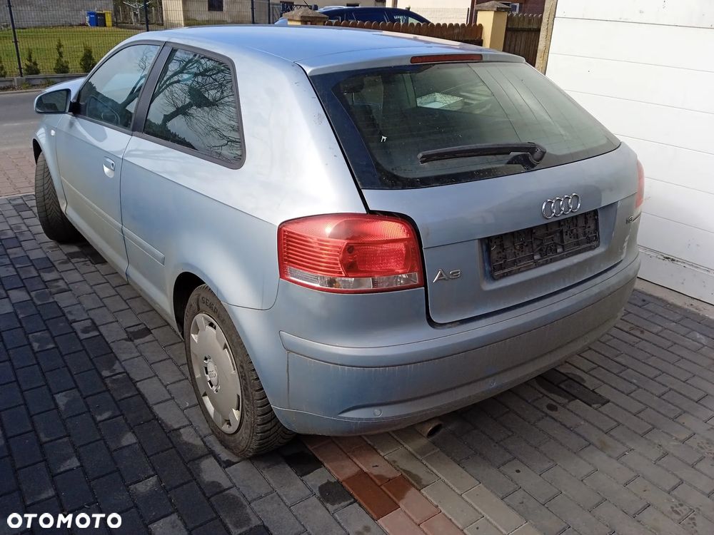 AUDI A3 8P 1.6B BGU KOD SKRZYNI FVH KOD LAKIERU LY7R DRZWI KLAPA LAMPY ZDERZAK SILNIK CZĘŚCI - 3