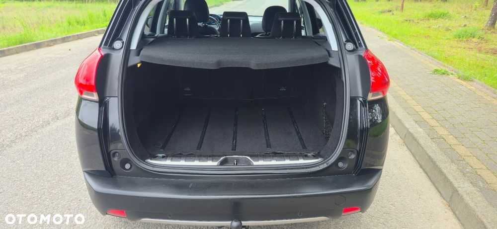 Peugeot 2008 1.6 BlueHDi Allure S&S - 12