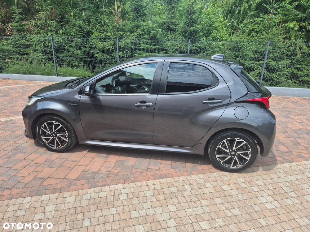 Toyota Yaris Hybrid 100 Dynamic EU6 - 9