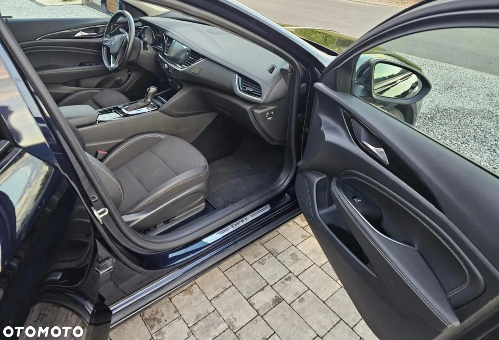 Opel Insignia 2.0 CDTI automatik Edition - 9