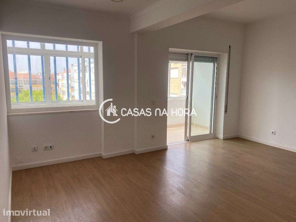 Apartamento T3 em Almada - Grande imagem: 2/27
