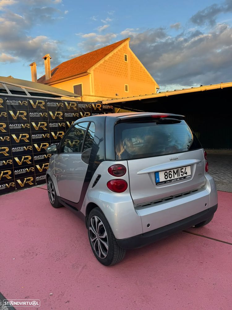 Smart ForTwo Coupé 1.0 mhd Pure 61 Softouch - 4
