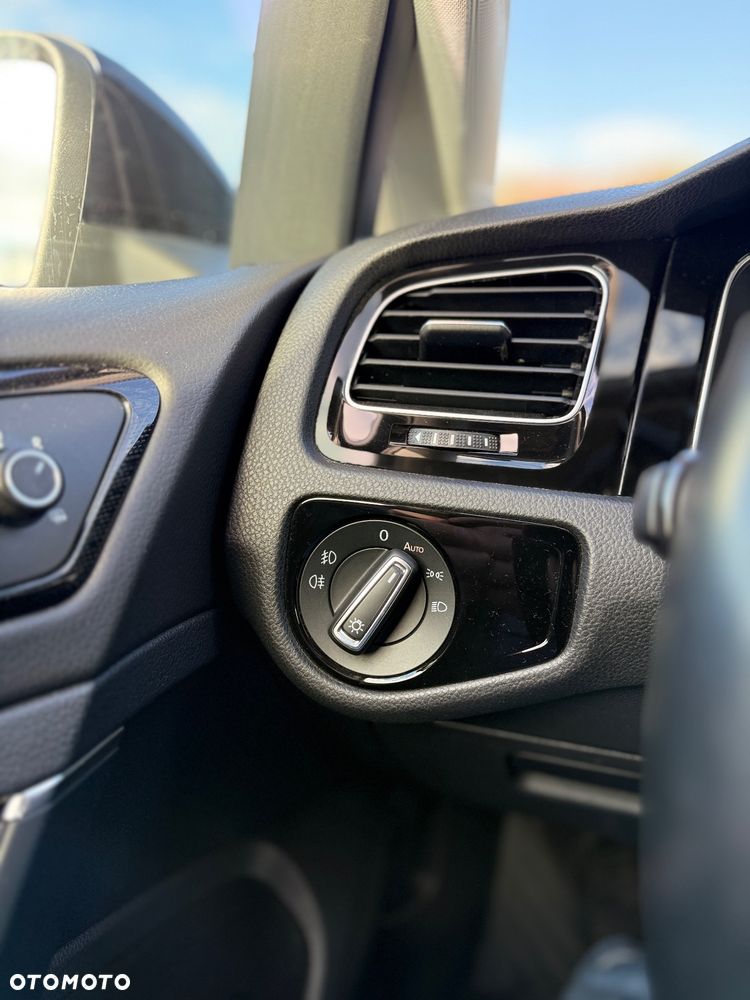 Volkswagen Golf 2.0 BlueTDI DSG Highline - 25