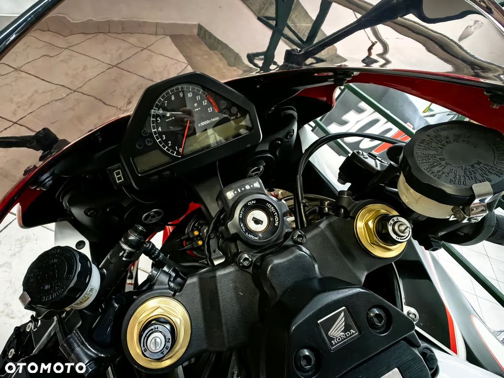Honda CBR - 9