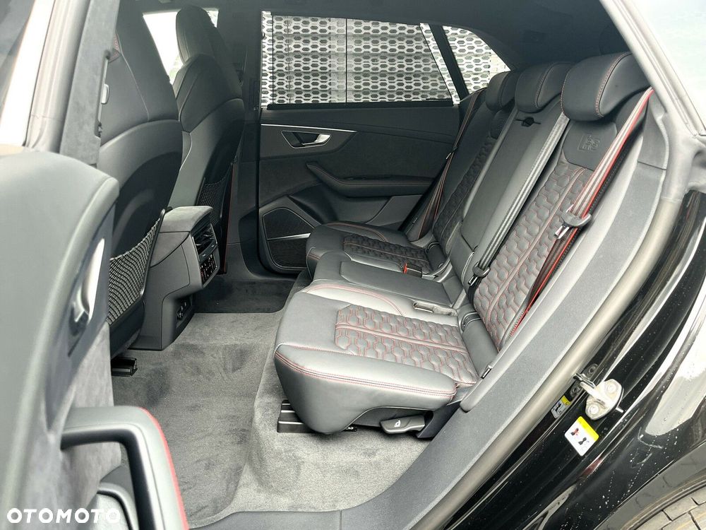 Audi RS Q8 - 18