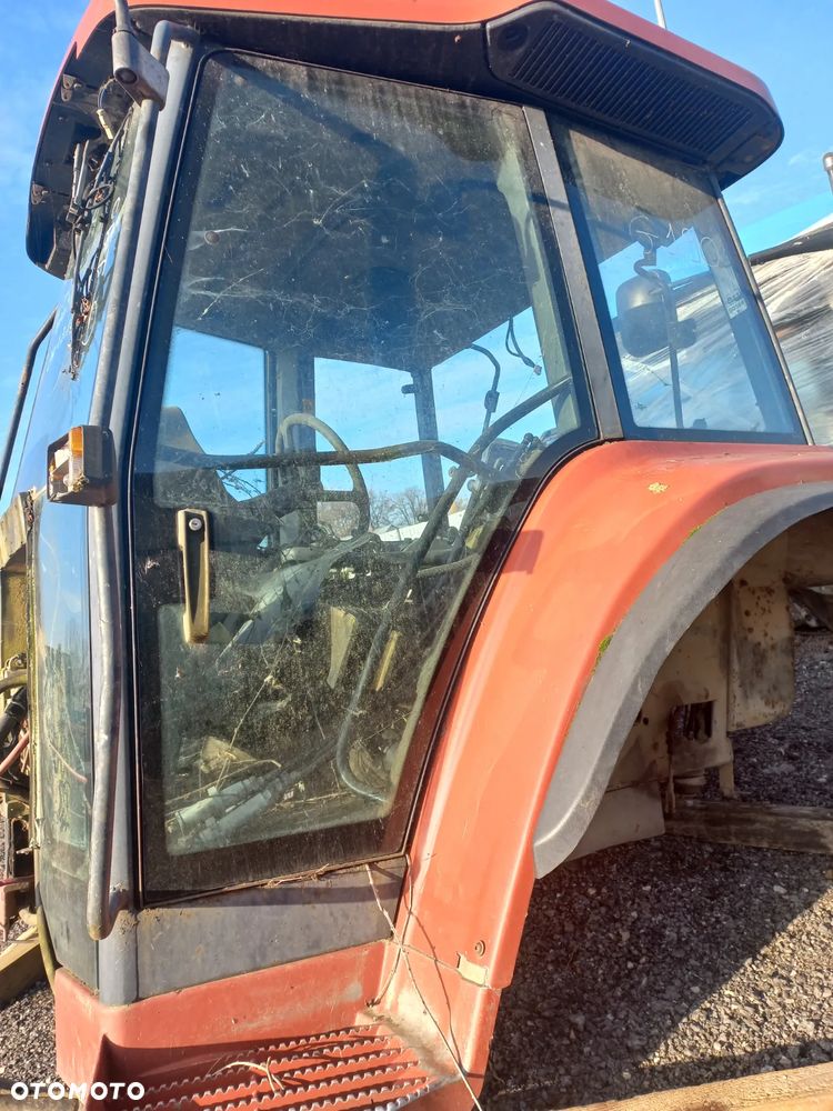 Kabina New Holland G ,TM, licznik,wiązka elektryczna,sterowniki,drzwi,plastiki,ehr,8970,g240,8030,komputer,t7.200.8670,t6070,tm140,7.210,m100,115,135,dach, - 1