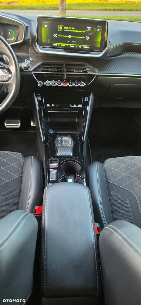 Peugeot 2008 1.5 BlueHDi GT Pack S&S EAT8 - 25