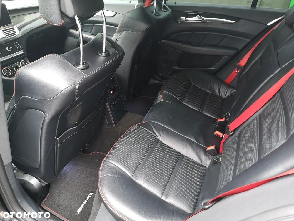 Mercedes-Benz CLS - 23