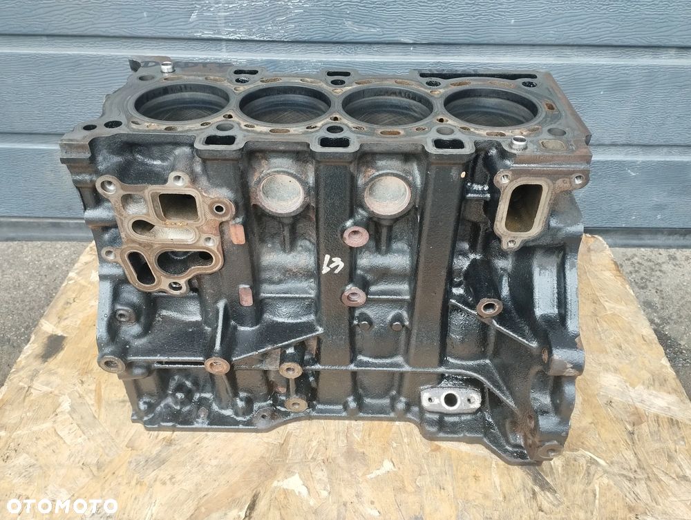 BLOK SILNIKA DÓŁ TŁOKI SSANGYONG TIVOLI 1.6D E-XDI D16DTF - 2
