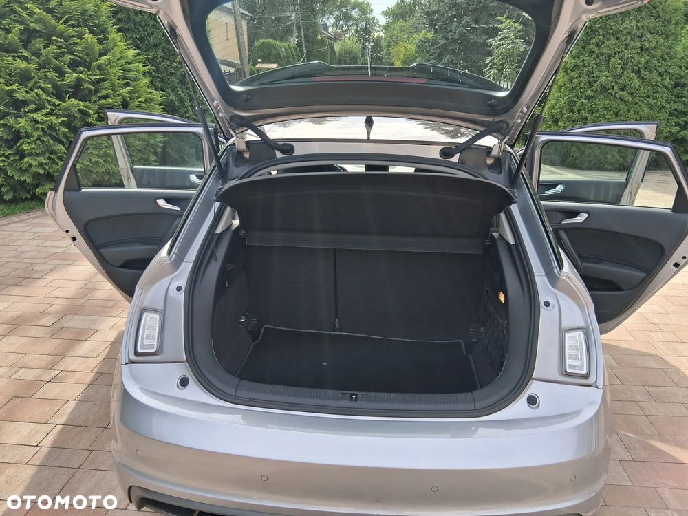 Audi A1 Sportback 1.2 TFSI S line edition m S line Sportpaket - 15