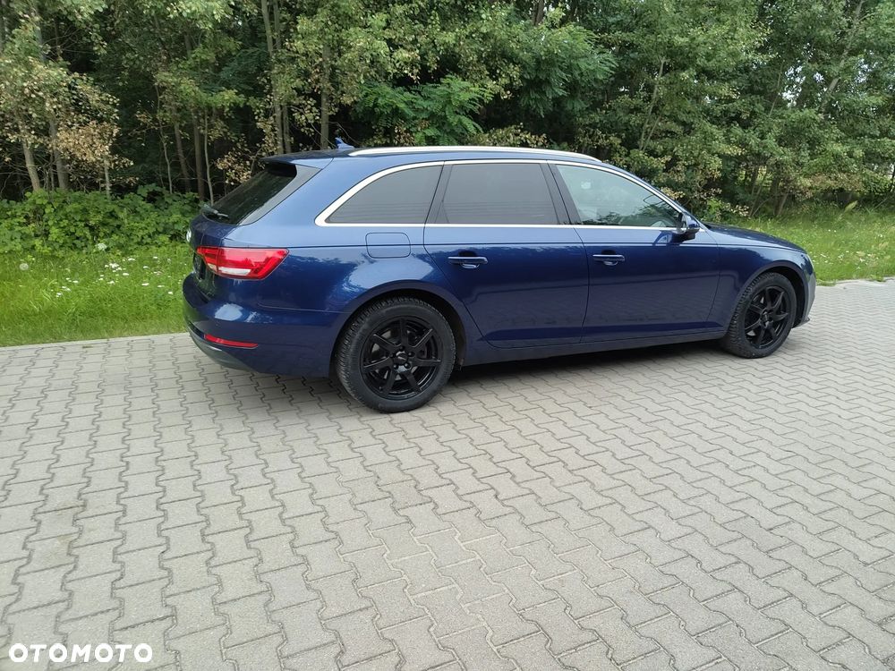 Audi A4 Avant 2.0 TDI S tronic design - 26