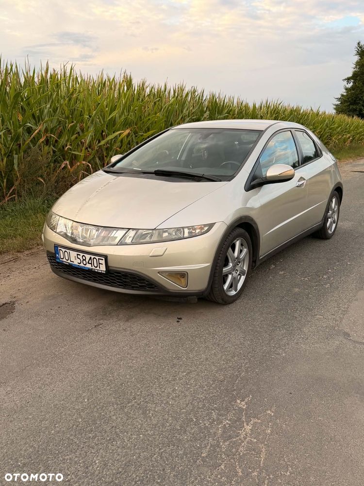 Honda Civic 1.8 Comfort - 3