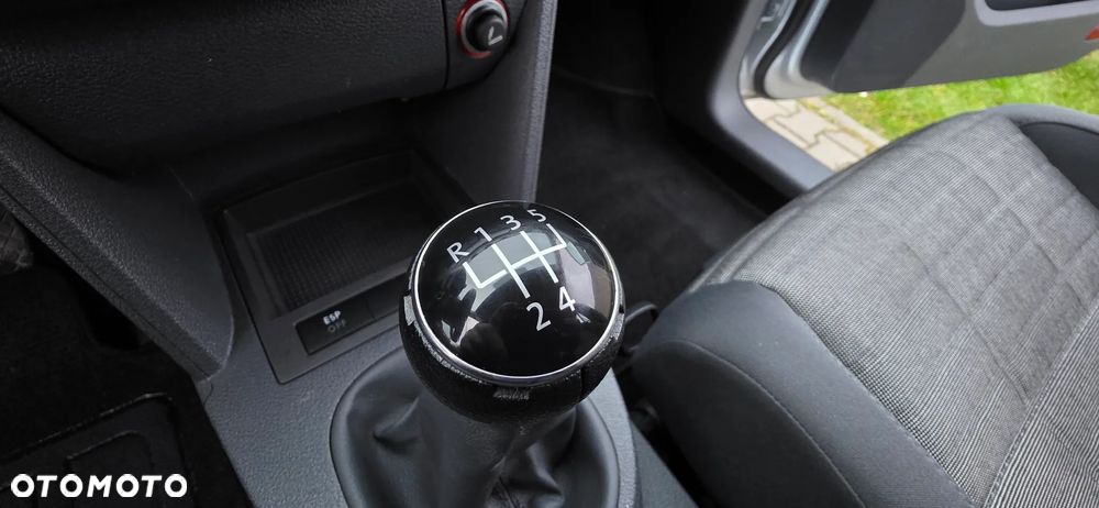 Volkswagen Touran 1.6 Trendline - 25