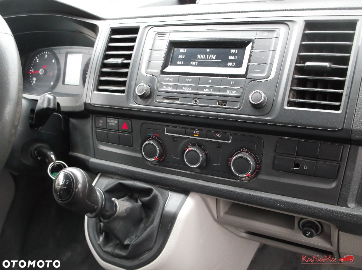 Volkswagen Transporter - 21