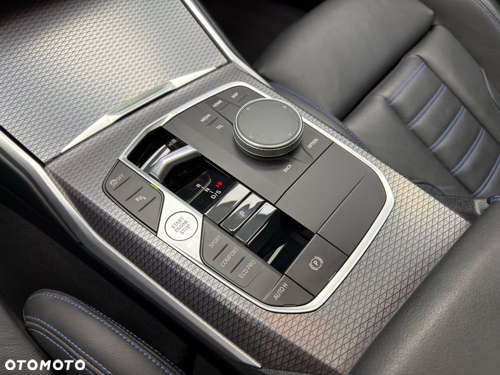 BMW Seria 3 M340d xDrive - 15