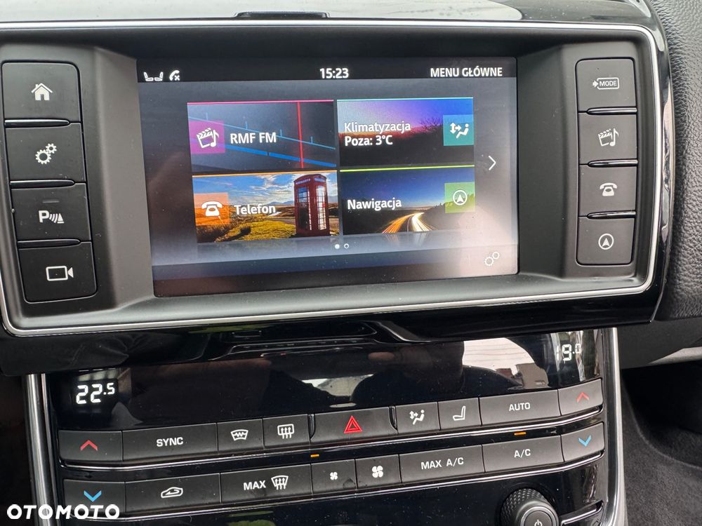 Jaguar XE 2.0 D Prestige - 38