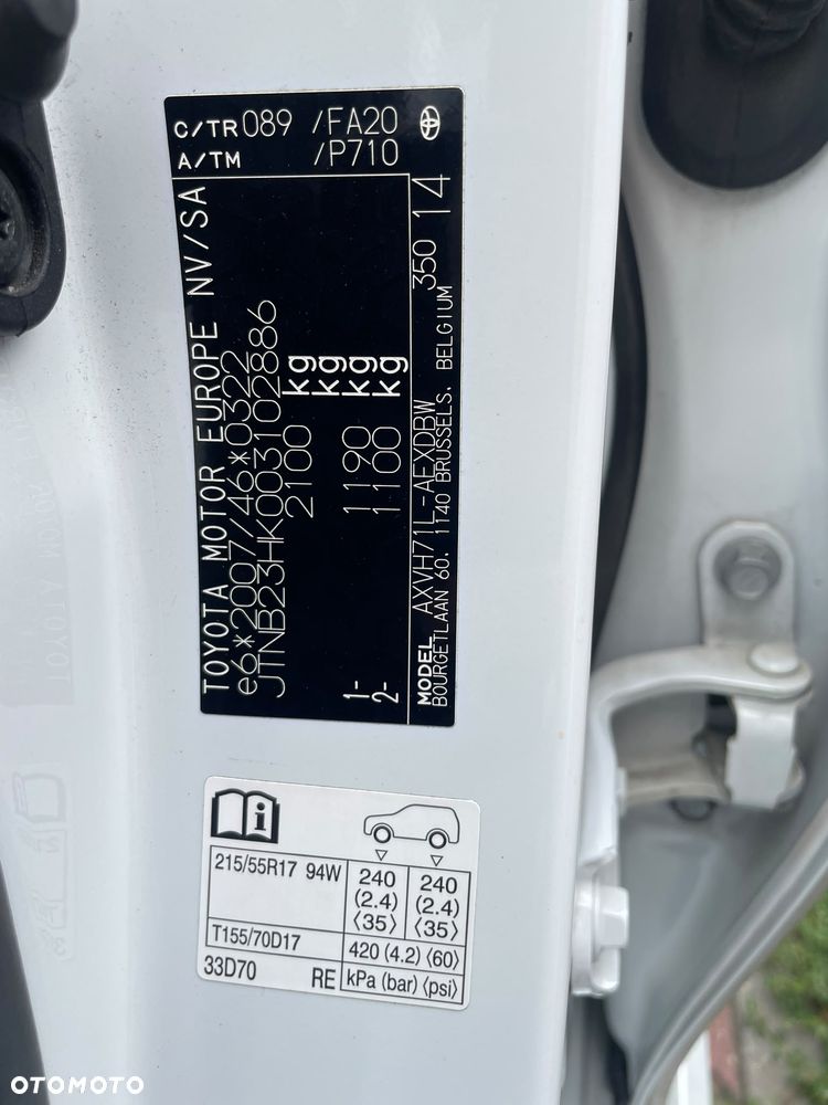 Toyota Camry 2.5 Hybrid Comfort CVT - 26