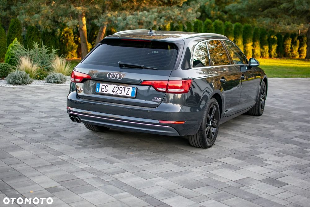 Audi A4 Avant 2.0 TDI DPF clean diesel S line Sportpaket - 19