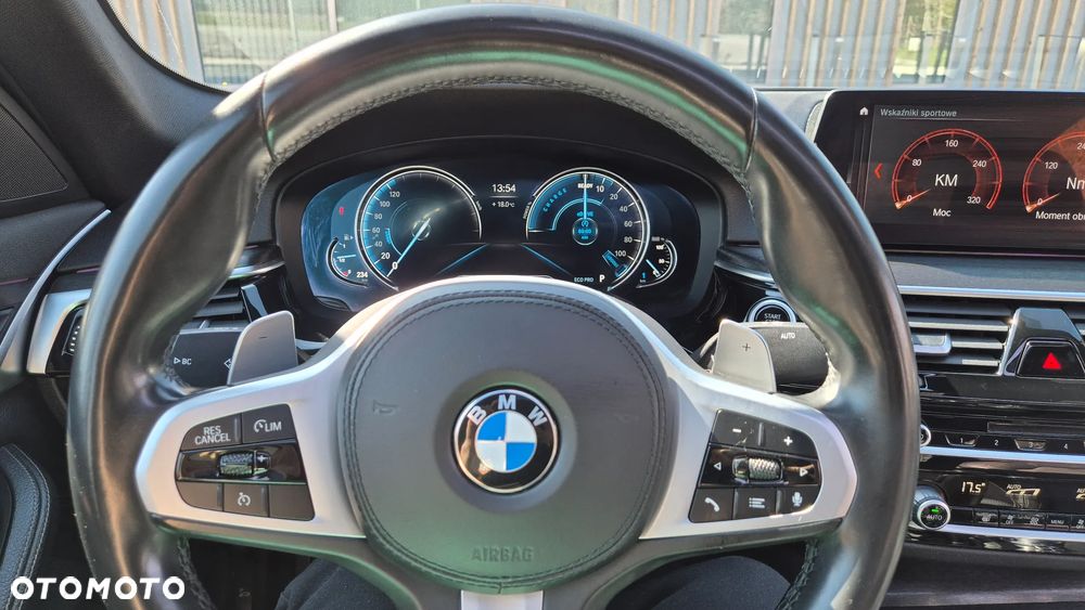 BMW Seria 5 530e iPerformance M Sport sport - 19