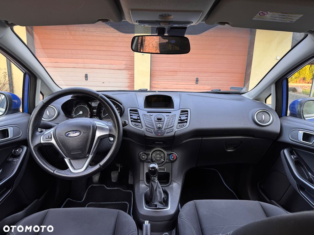 Ford Fiesta - 10