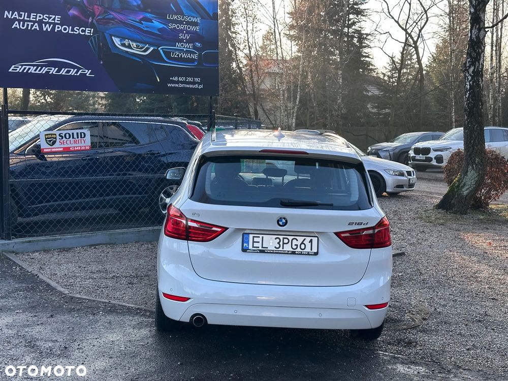 BMW Seria 2 218d - 9