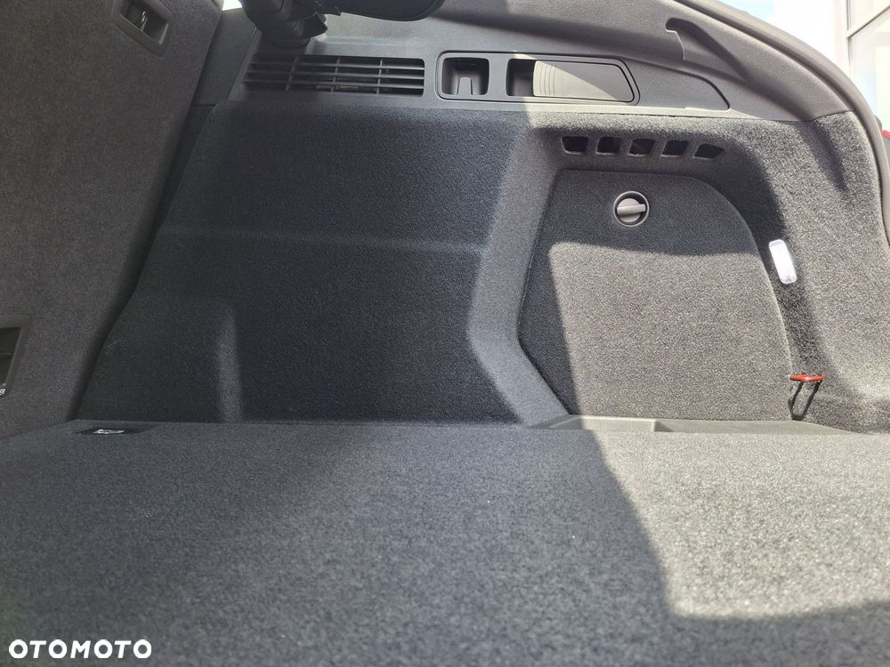 Audi Q5 Sportback - 9
