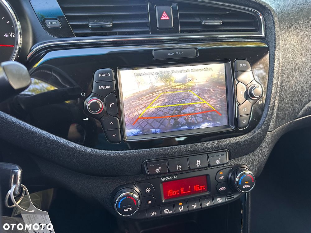Kia Ceed - 10