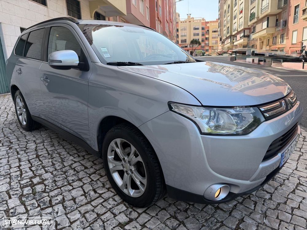 Mitsubishi Outlander 2.2 DI-D Intense - 3