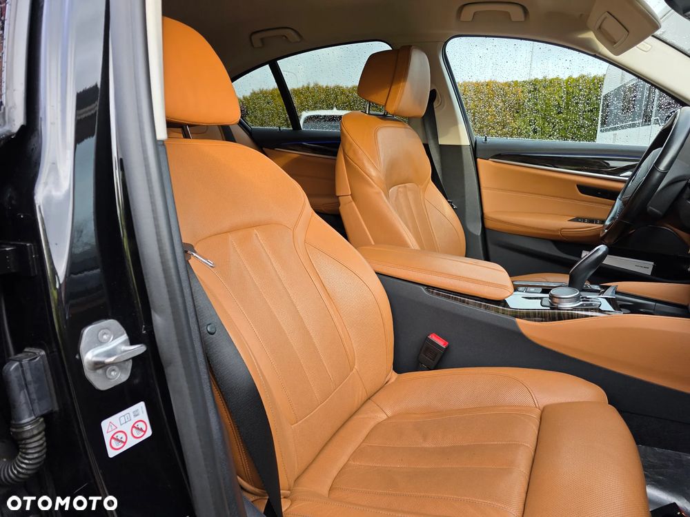 BMW Seria 5 520d xDrive Business Edition sport - 17