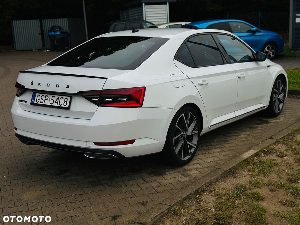 Skoda Superb 2.0 TDI SCR Sportline DSG - 4