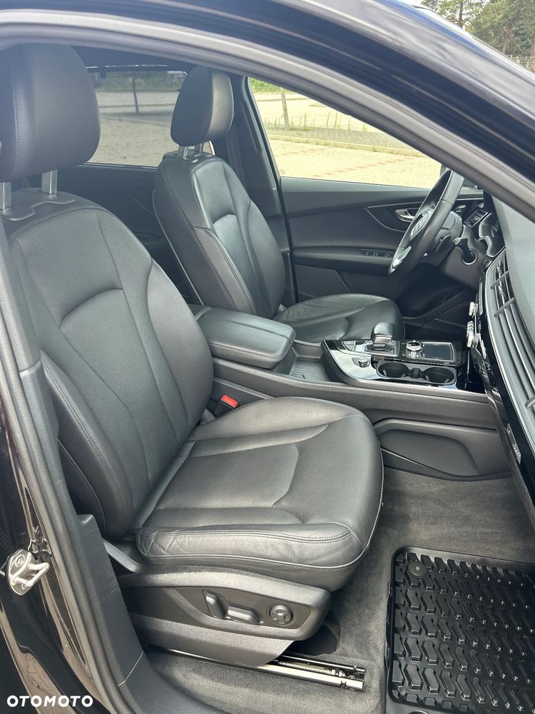 Audi Q7 3.0 TFSI Quattro Tiptronic - 23