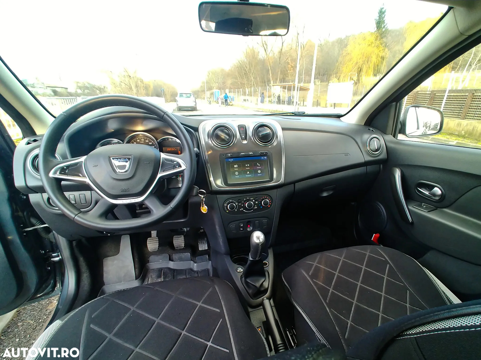 Dacia Logan Stepway TCe 100 GPL - 9