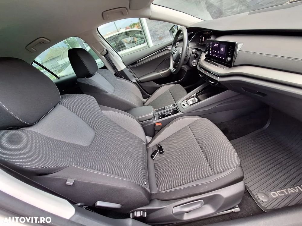 Skoda Octavia 1.5 TSI DSG MHEV Style - 30