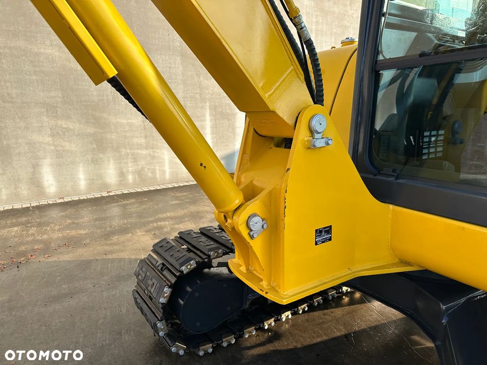 Komatsu PC56 - 25