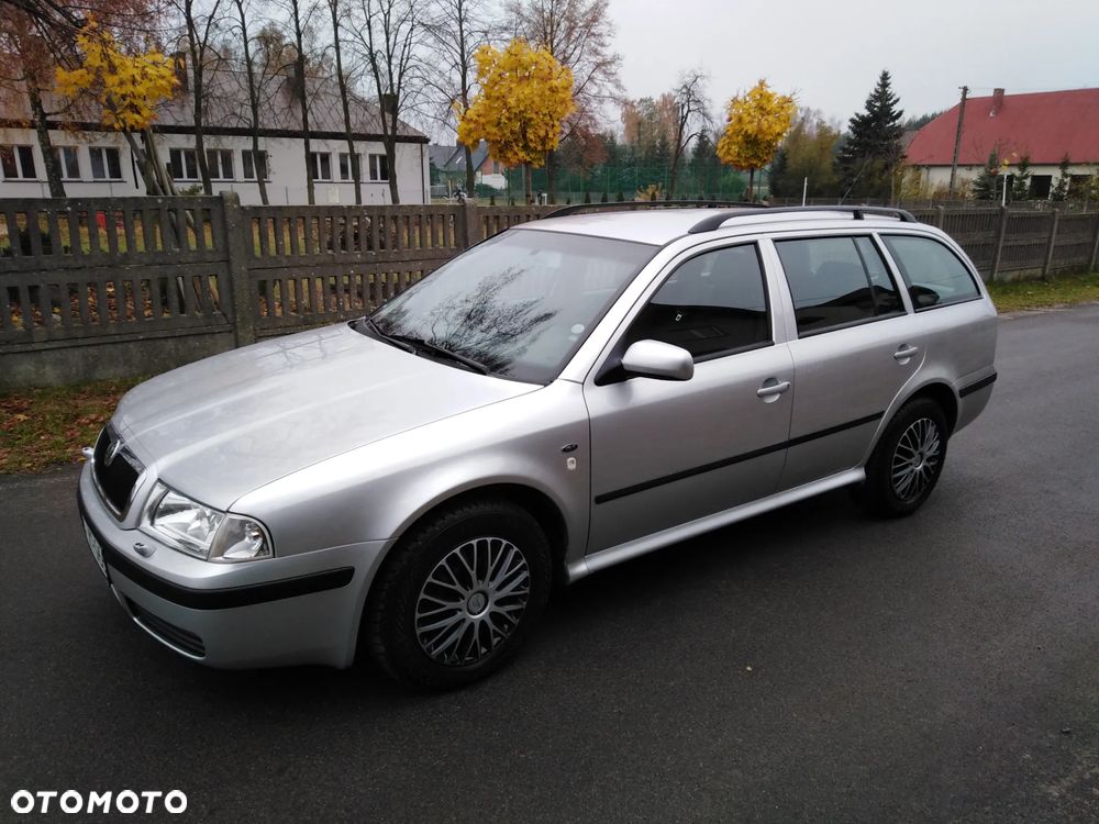 Skoda Octavia 2.0 Combi Ambiente 4x4 - 18