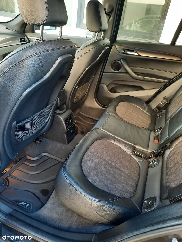 BMW X1 sDrive18d xLine - 9