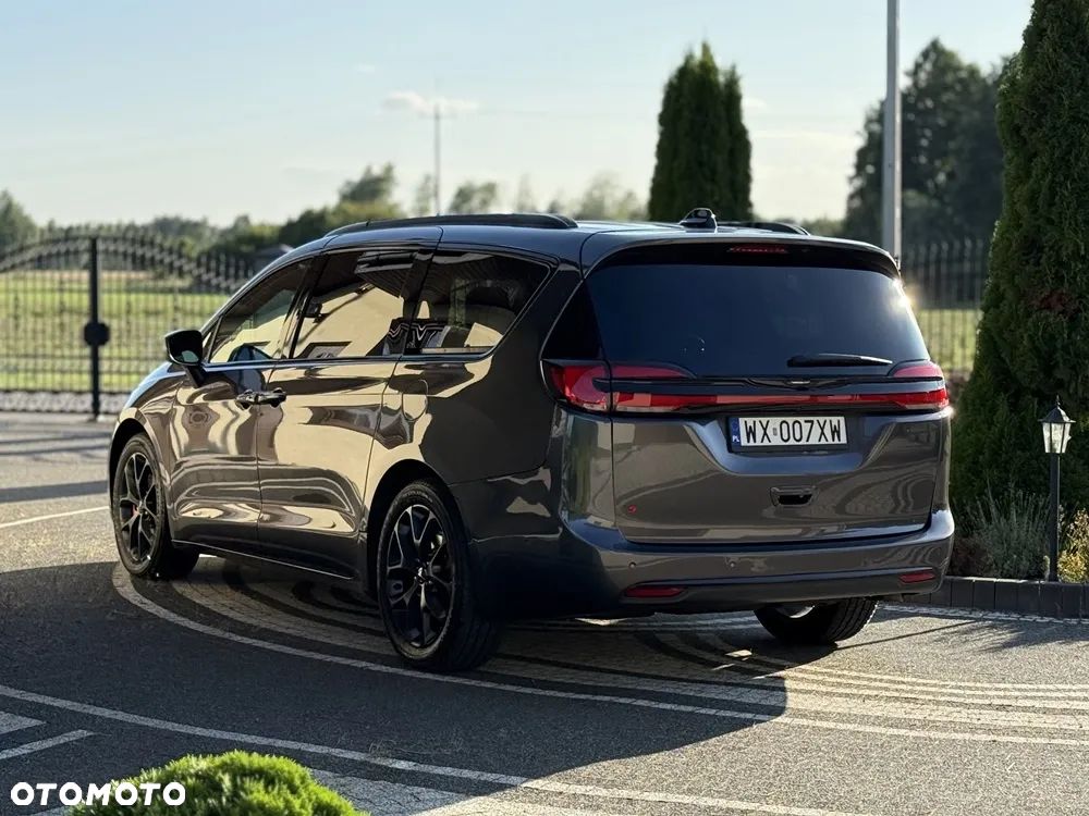 Chrysler Pacifica - 18