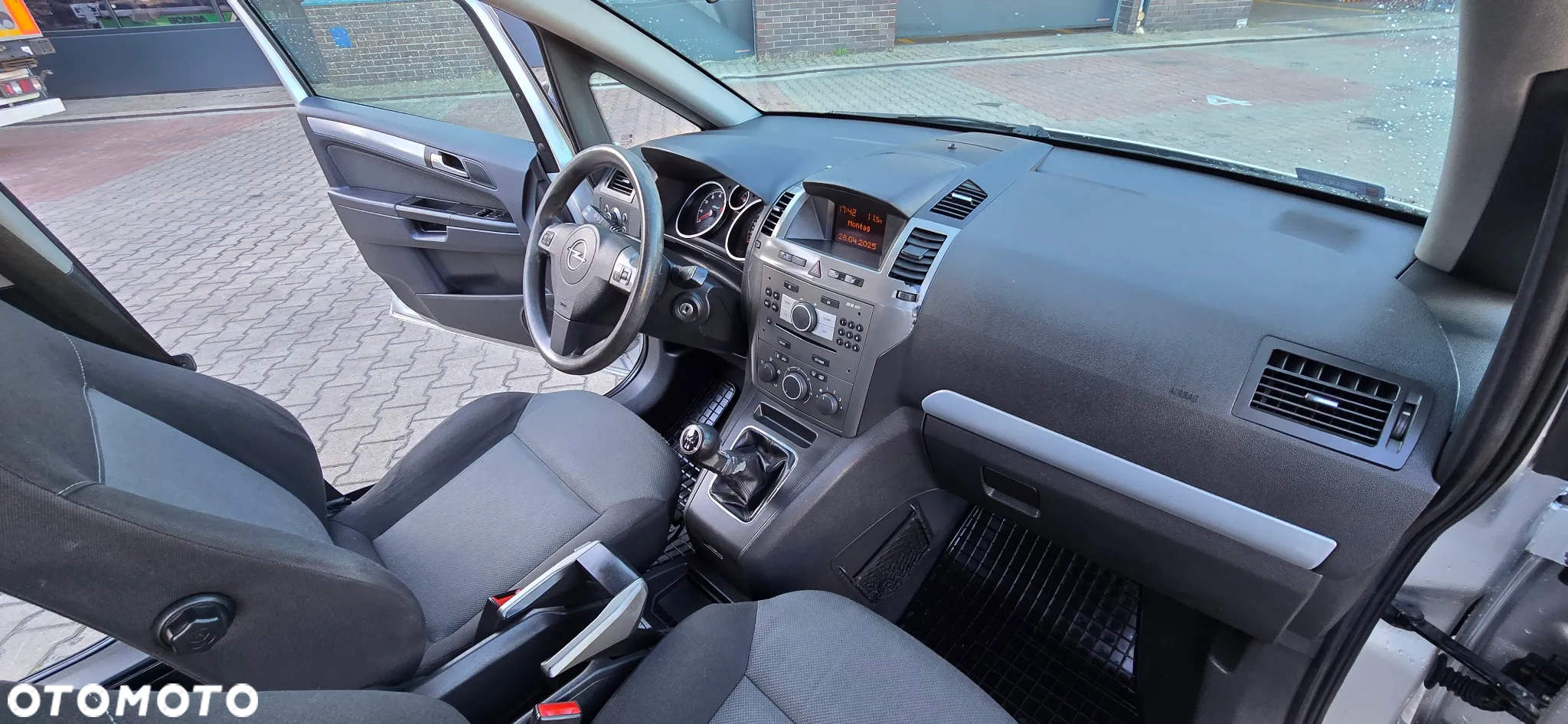 Opel Zafira - 14