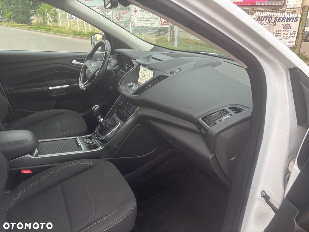 Ford Kuga 1.5 EcoBoost 2x4 Cool & Connect - 37