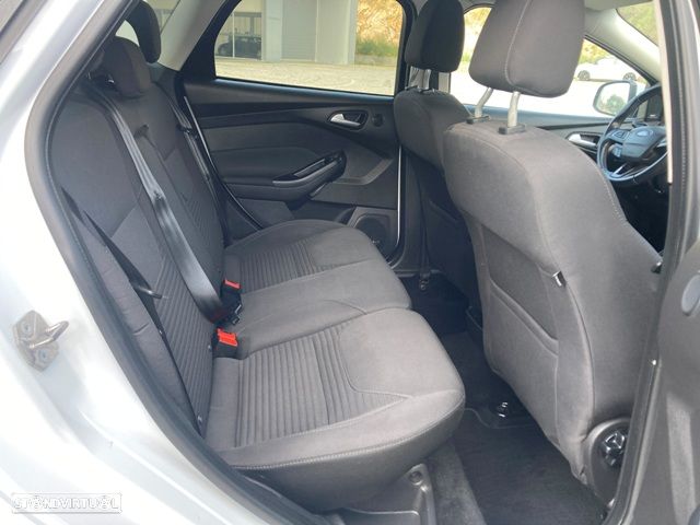 Ford Focus SW 1.5 TDCi Titanium - 30