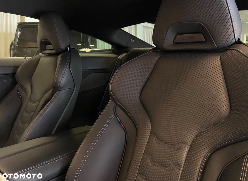 BMW Seria 8 - 12