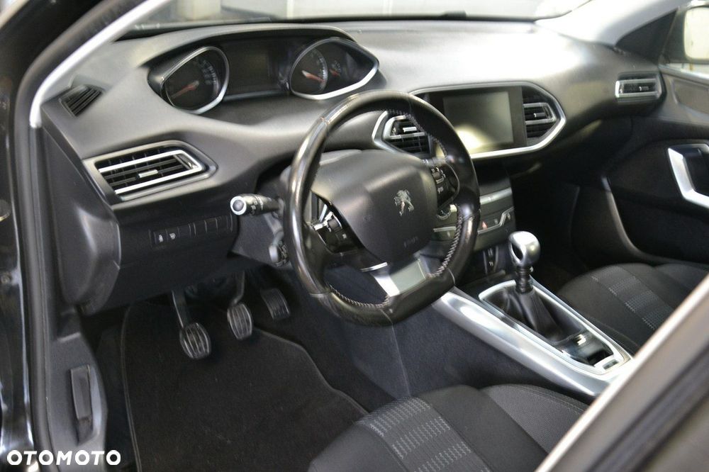 Peugeot 308 - 26