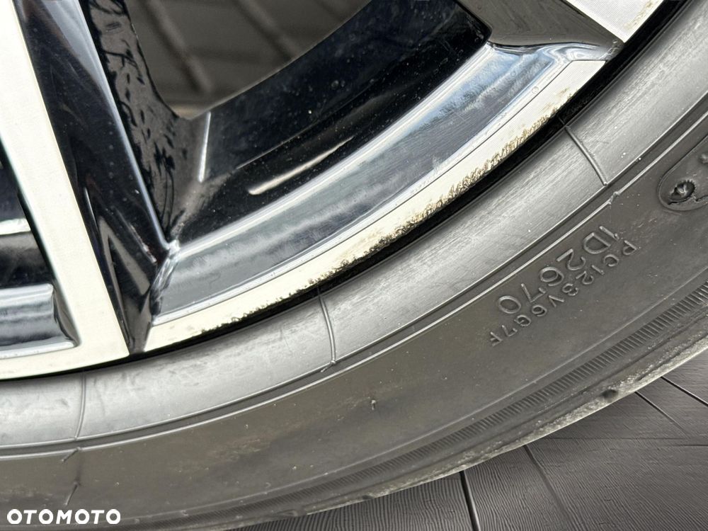 Toyota Corolla 2.0 Hybrid GR Sport Dynamic - 26