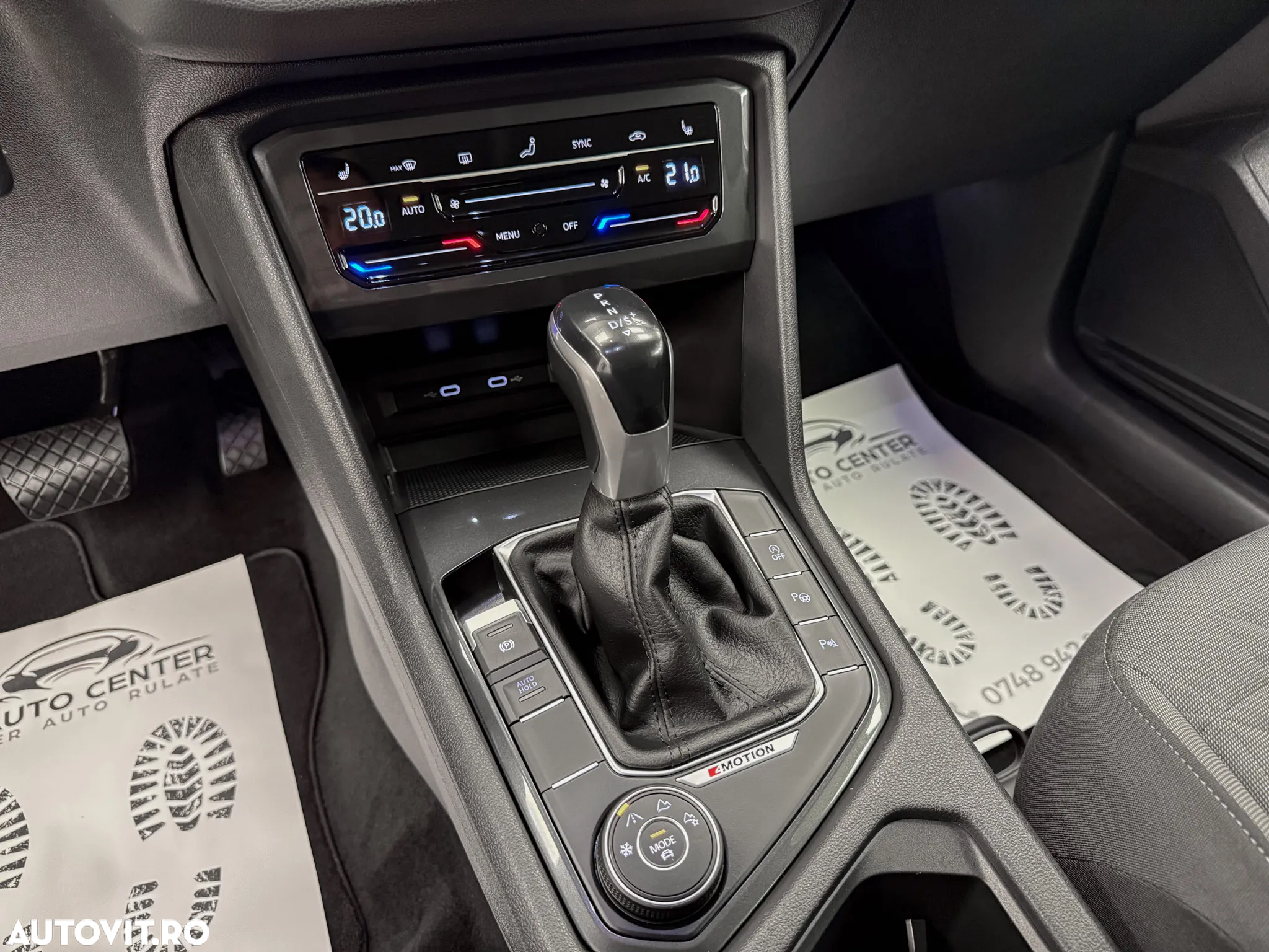 Volkswagen Tiguan 2.0 TDI SCR 4MOTION DSG Life - 32