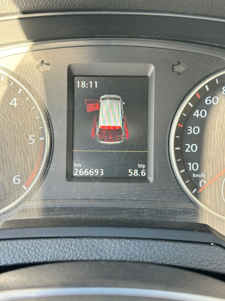 VW Sharan 2.0 TDI Blue Highline DSG - 7