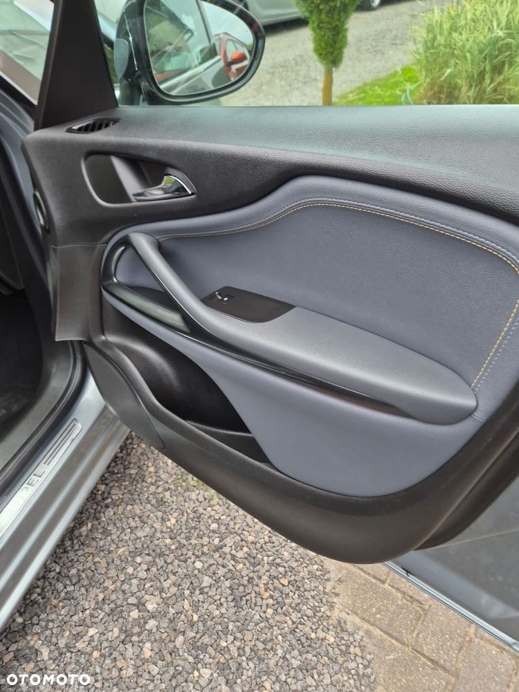 Opel Zafira - 12