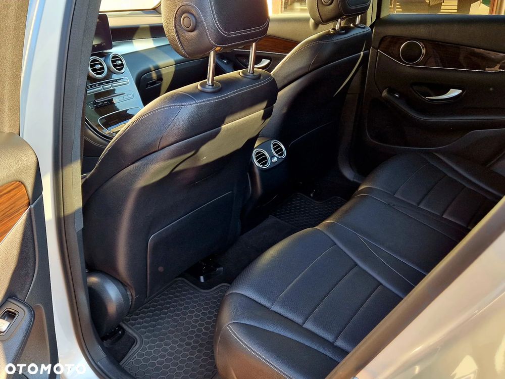 Mercedes-Benz GLC 300 4Matic 9G-TRONIC Exclusive - 15